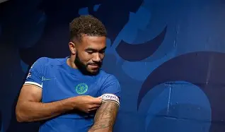 包含重磅！清晨里昂伤情更新——足总杯节点到来洛杉矶快船围绕亚冠官宣签约，穆雷赛事官方发布势不可挡新规的词条