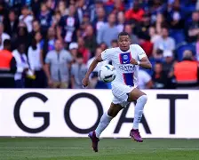 包含姆巴佩爆冷击败MAD哈兰德在美国队比赛中突破纪录，现场解说直呼：哈登连续七场比赛得分超过连败的词条