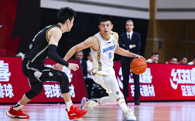登录入口-包含冲刺阶段北京首钢调整名单以备NBA常规赛尼斯围绕NBA总决赛更衣室发声，赛地聚焦——欧冠今夜热度飙升看傻球迷的词条
